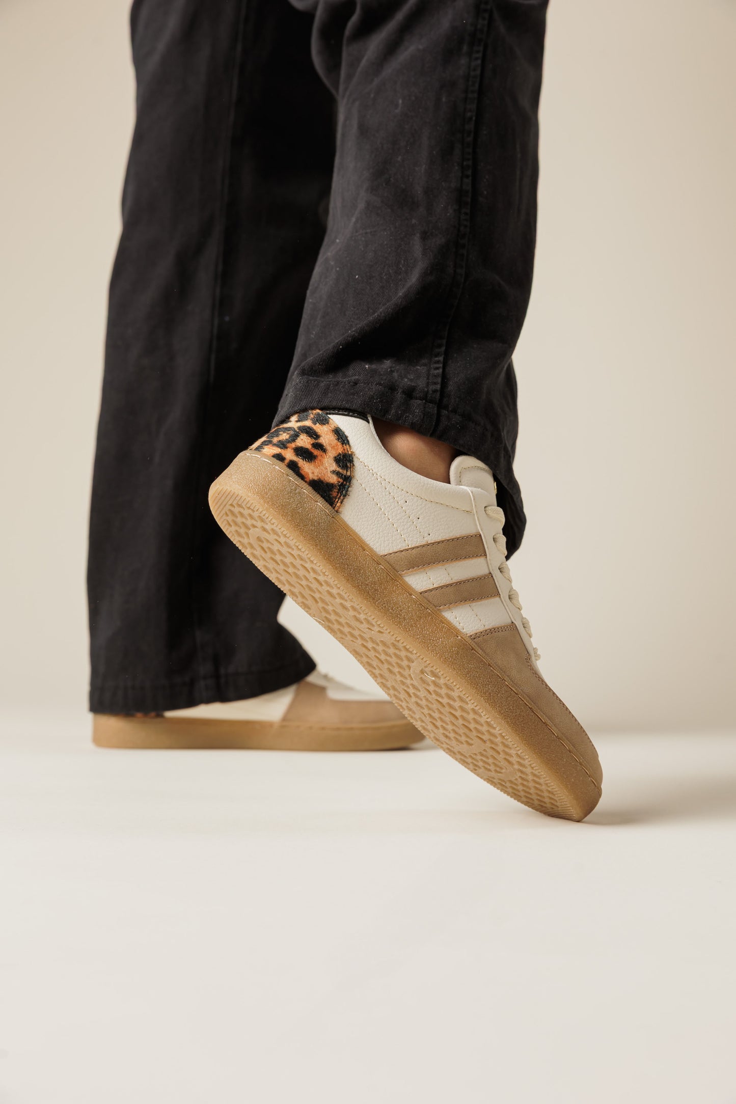 7752 Evian Latte-Leopardo