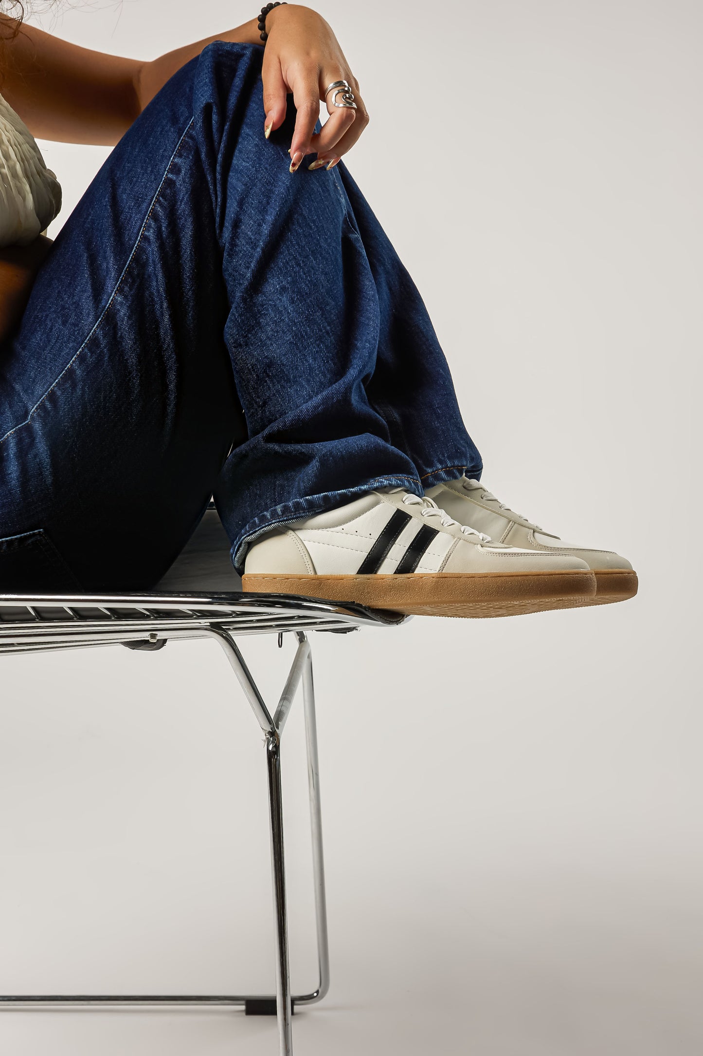 7752 Evian Blanco-Negro